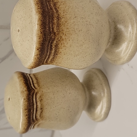 Vintage Mikasa Whole Wheat Salt and Pepper Shakers E8000 - Picture 3 of 5